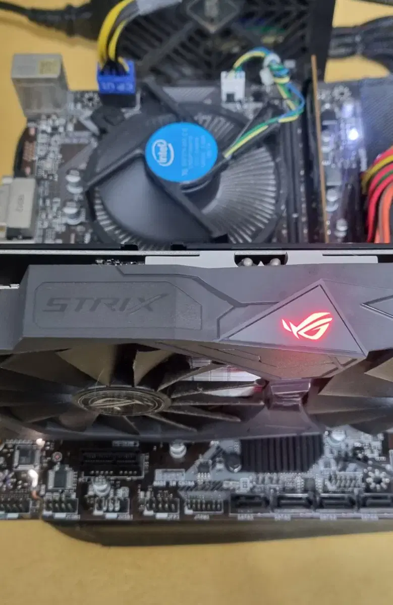 ASUS STRIX 1050ti 4G 그래픽카드판매합니다.